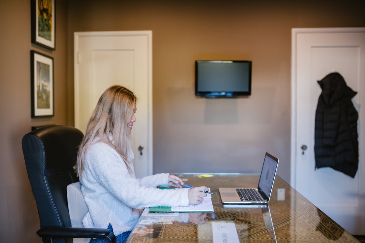 08 strategies to improve focus in online courses