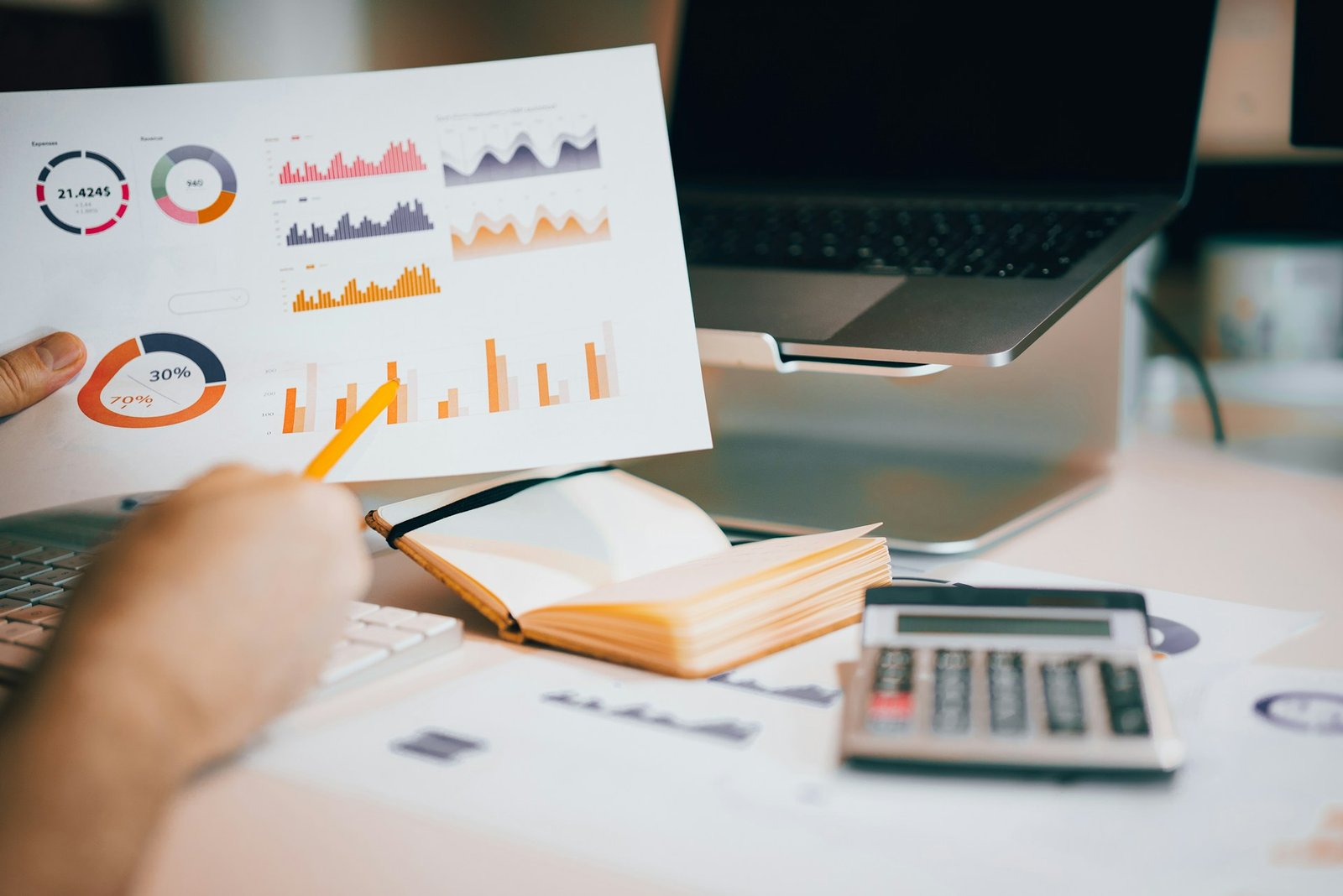 How to organize your company's finances and get out of the red? - Image